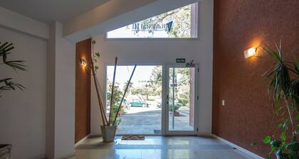 Beautiful apartment for up to 4 pax, garage and large terrace with its own solarium and barbecue.