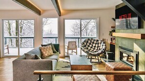 Smart-tv, videospil, dvd-afspiller, bøger