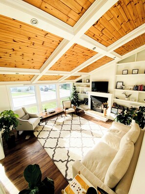 Télévision, jeux vidéo, baby-foot