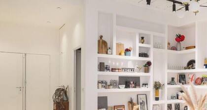 Sublime artist's loft in Montreuil ideal for families.