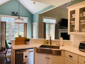 微波炉、烤箱、炉灶、洗碗机