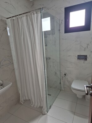 Hair dryer, towels, soap, toilet paper - Villa DALISSA with heated pool - Midoun - Djerba - TUNISIA (Djerba Midun)
