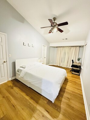 2 Schlafzimmer, Bügeleisen/Bügelbrett, WLAN, Bettwäsche