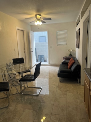 Uklassifisert bilde, 4 av 11, knapp