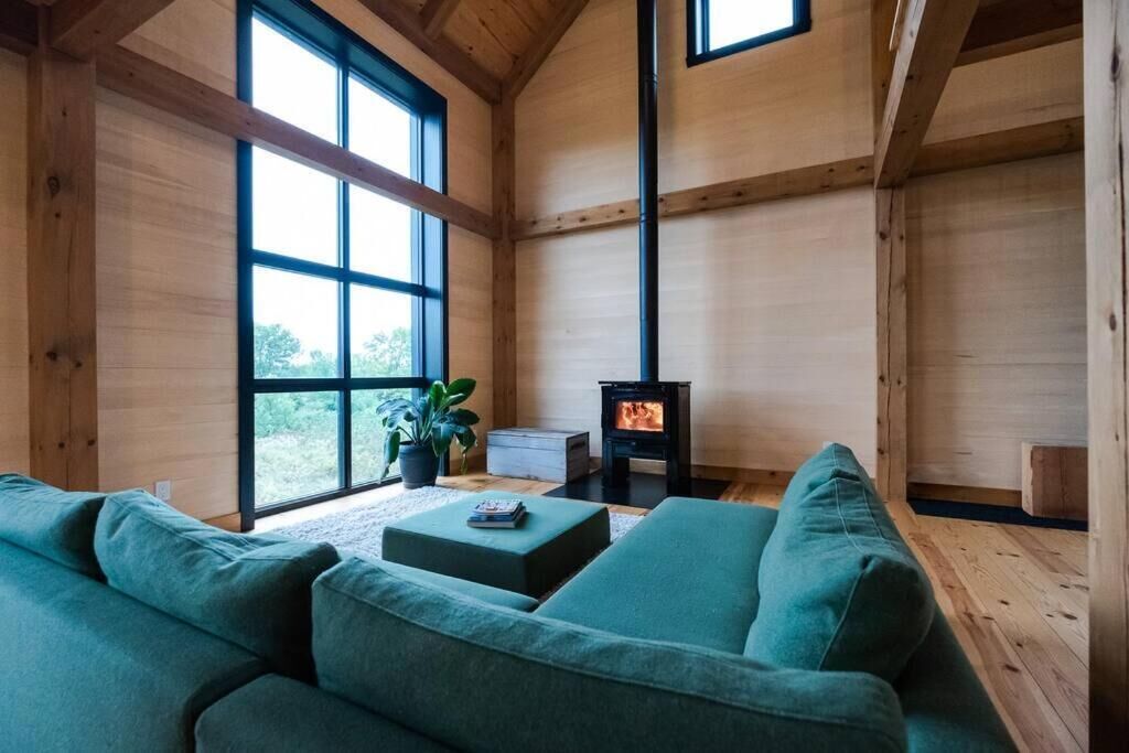 Deluxe House, Balcony, Garden View | Interior