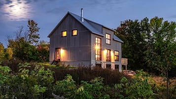 Deluxe House, Balcony, Garden View | Exterior