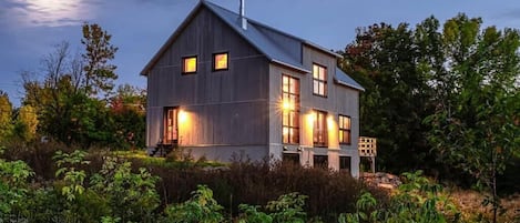 Deluxe House, Balcony, Garden View | Exterior