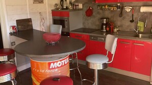 Fridge, microwave, oven, dishwasher - Villa d'Huchet (MOLIETS ET MAA)