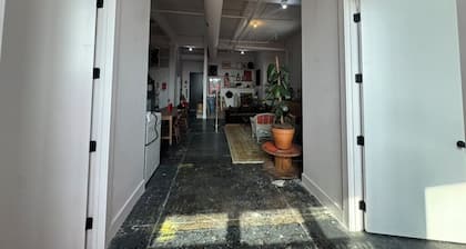 Artist Loft - Spacious 3-bedroom in Brooklyn.