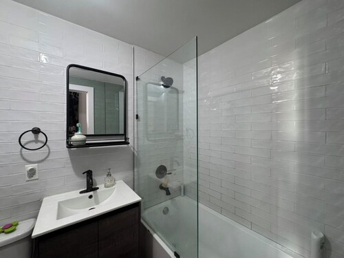 Artist Loft - Spacious 3-bedroom in Brooklyn.