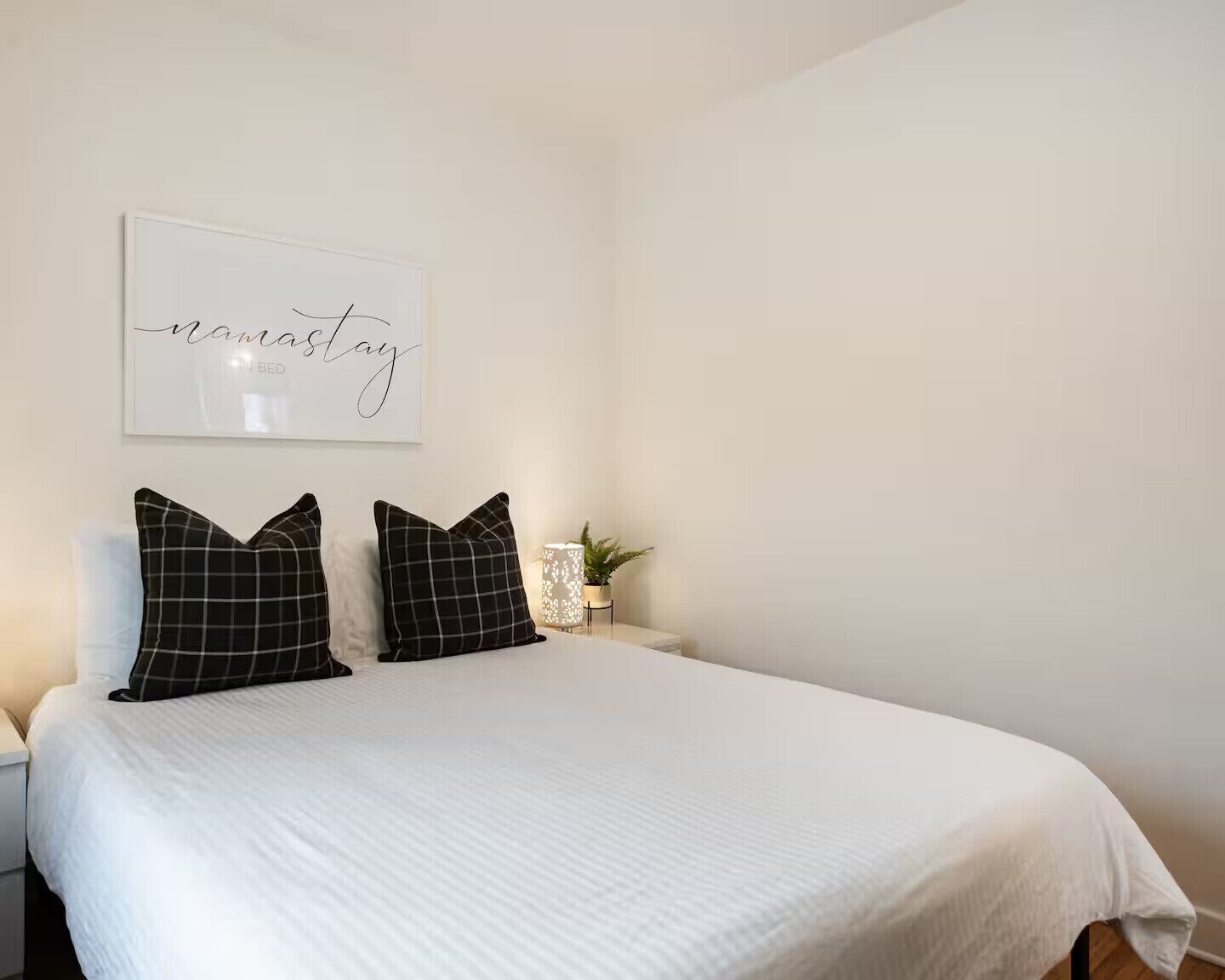 1 bedroom, iron/ironing board, internet, bed sheets