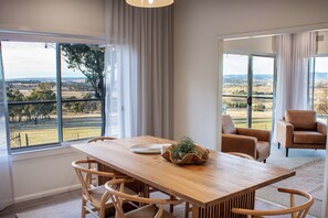 Casa, 6 habitaciones, vistas a la montaña | Restauración