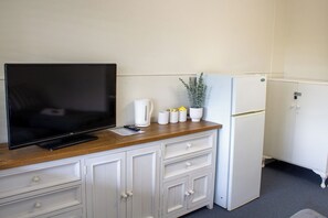 Economy Room | Free WiFi - Bathurst Goldfields Resort  (Mount Panorama)