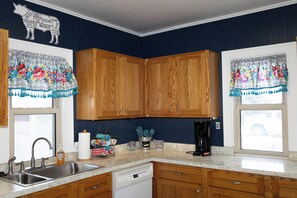 Microwave, oven, stovetop, dishwasher