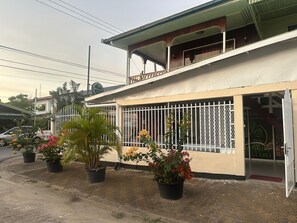 Exterior detail - Hotel Mangueira (Paramaribo)