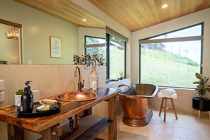Interior - Bruny Island Haven - The Studio (Adventure Bay)