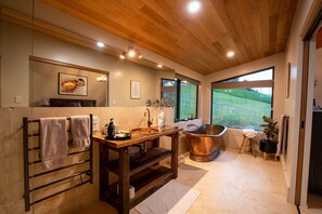 Interior - Bruny Island Haven - The Studio (Adventure Bay)