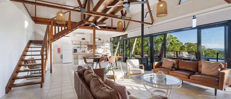 Télévision, cheminée