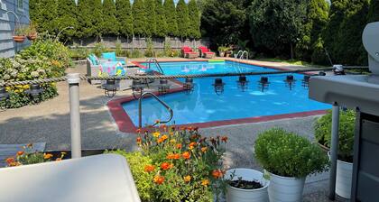 Lovely 1-bedroom apartment with Pool in Brockton