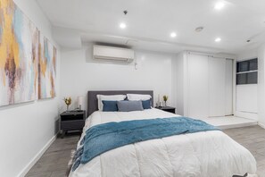 Room - Cozy 1-bedroom apartment in awesome Brooklyn with AC (Brooklyn)