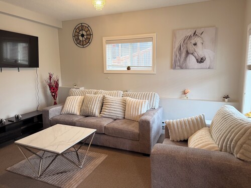 Modern 2 bedroom house in one of Calgarys most sought after communities.