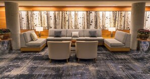 Interior - Spacious 3-bedroom condo in marvelous Snowbird Cliff Club  with pool & gym & spa (Sandy)
