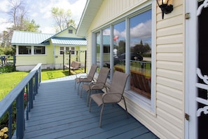 Familien-Ferienhaus, Seeblick | Terrasse/Patio