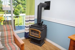 Family Cottage, Lake View | Interior