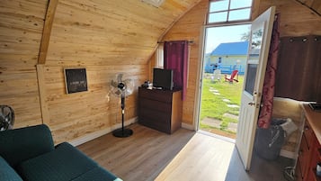 Basic Cabin, Partial Lake View | Living area