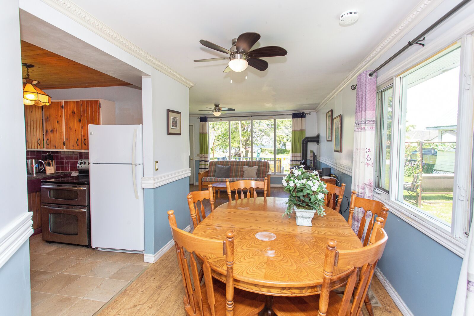 Family Cottage, Lake View | Dining