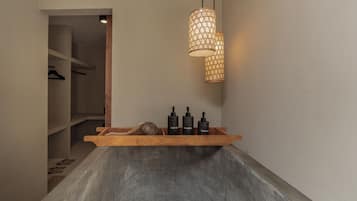 Deluxe Double Room, Balcony, Pool View | Bathroom | Shower, free toiletries, hair dryer, slippers