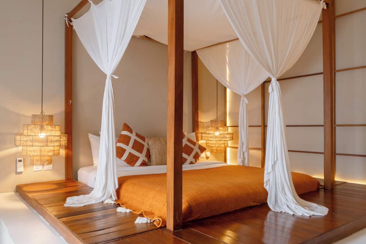 Chambre Double « Premier », vue piscine | Coffres-forts dans les chambres, fer et planche à repasser