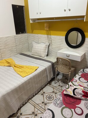 2 chambres, fer et planche à repasser, Wi-Fi, literie fournie
