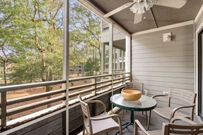 Outdoor dining - Oceanfront Resort Condo with Pools (Myrtle Beach)