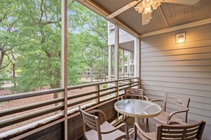 Outdoor dining - Oceanfront Resort Condo with Pools (Myrtle Beach)