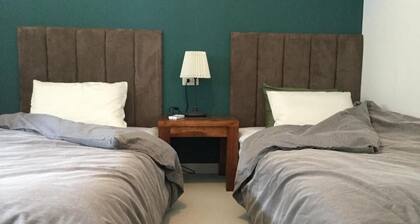 LANAIHOTEL & DORMITORY