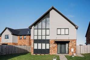 Exterior - Meadows Way - Colwell - Sleeps 8-10 (Colwell Bay)