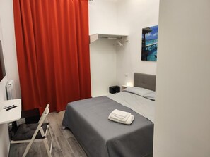 Comfort Double Room | In-room safe, desk, laptop workspace, blackout drapes - b&b Il Regno delle due Sicilie (Napoli)