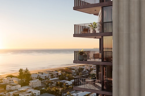 Yves Mermaid Beach Apartments by CLLIX