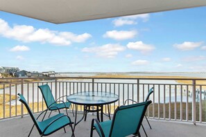 Outdoor dining - Sunset Bay I 202 (Ocean City)