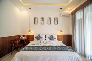 Villa Familiale, 2 chambres, piscine privée | Bureau, espace de travail pour ordinateur portable, Wi-Fi gratuit