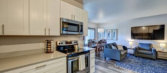 Downtown 2BD 1BA -2 Blocks to Main St./Ark River