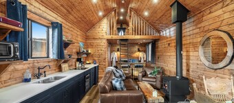 Fishers Peak Luxury Riverside Cabin