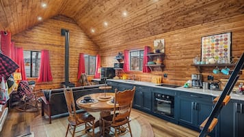 Microondas, horno, placa de cocina, cafetera/tetera