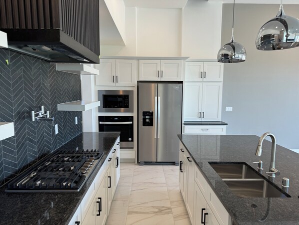 Microwave, oven, stovetop, dishwasher