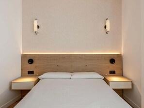 Iron/ironing board, Internet, bed sheets - INMálaga Apartments Cervantes 2 (Málaga)