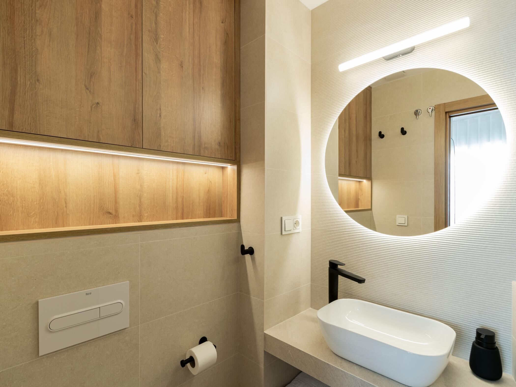 Ducha, secador de pelo, toallas