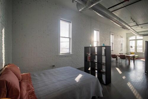 Furnished Apartment in Historic Downtown Taylor