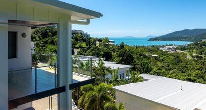 Summit Apartments Airlie Beach