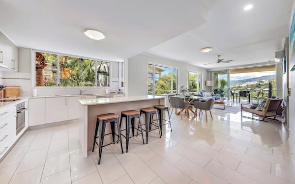 Summit Apartments Airlie Beach